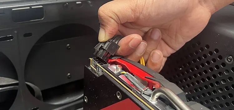 مراحل جدا کردن کارت گرافیک (GPU) از کامپیوتر