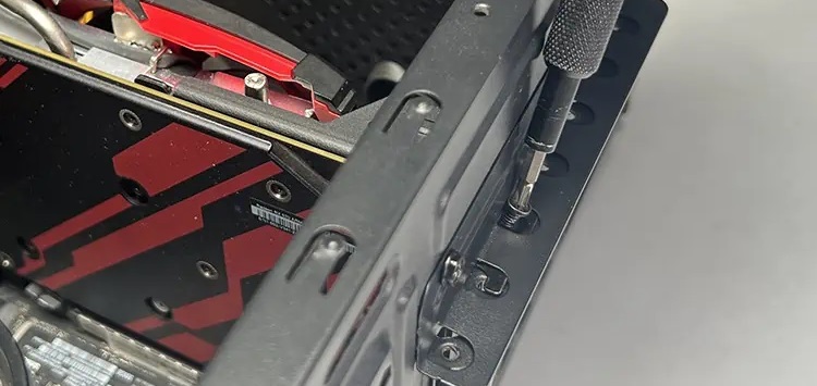 مراحل جدا کردن کارت گرافیک (GPU) از کامپیوتر