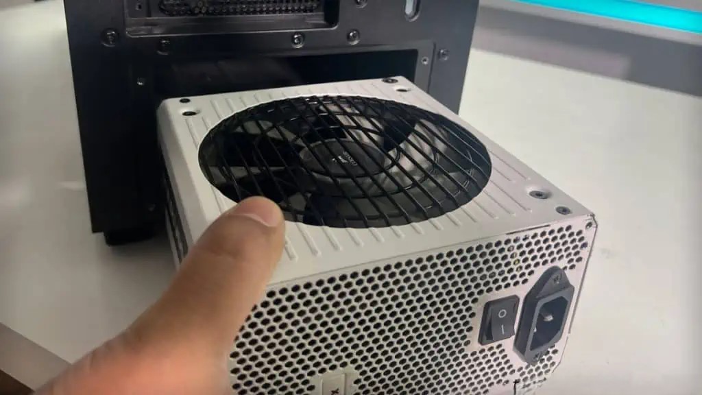منبع تغذیه (PSU) خود را بررسی کنید