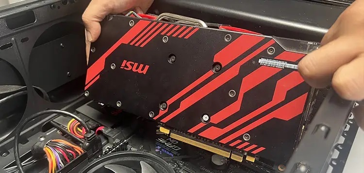 مراحل جدا کردن کارت گرافیک (GPU) از کامپیوتر