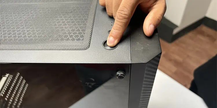 ویندوز در اسکن و تعمیر(Scanning and Repairing) صفحه درایو گیر کرده است؟