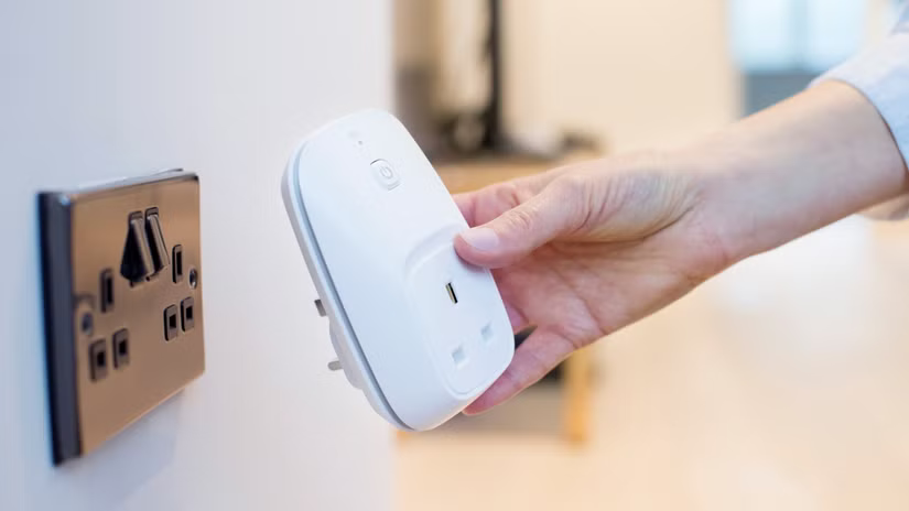 پریز هوشمند (Smart Plug)