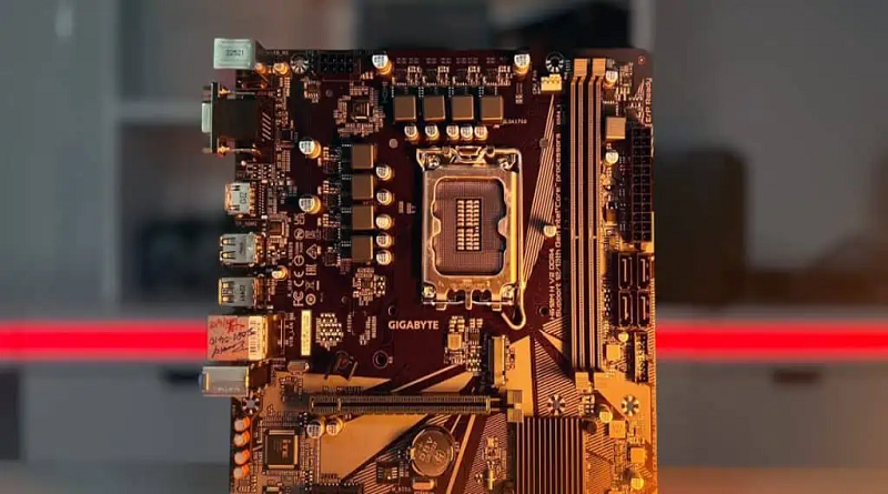 آیا مادربرد(Motherboard) شما بیش از حد گرم می‌شود؟