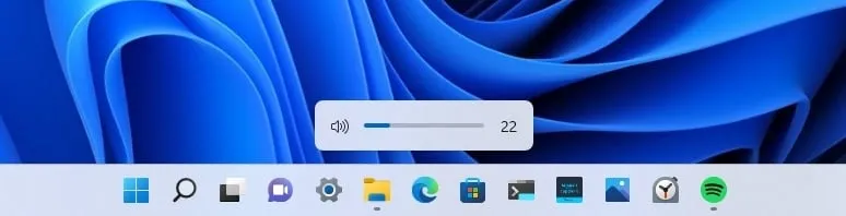 Windows 11 در سال ۲۰۲۲ معرفی و جایگزین ویندوز ۸ شد.